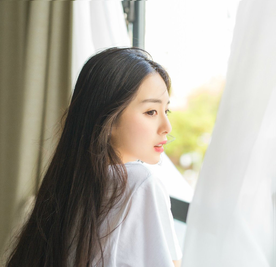 “你……”刘璋怒视法正，法正却一脸淡然的看向刘璝：“也幸好，他够蠢，帮我们解决了张任，否则，要入成都，还需多废许多功夫。”